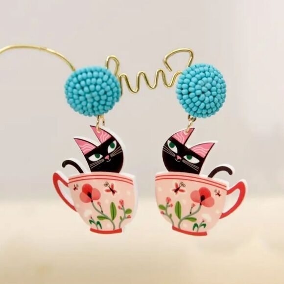 14K BLACK CAT IN COFFEE CUP fun cute whimsical kawaii novelty earrings - Picture 1 of 6